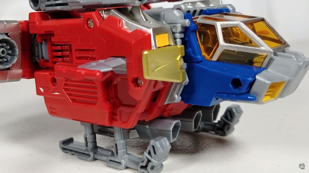 Diaclone DA 65 Battle Convoy V Max In Hand Review  (12 of 57)